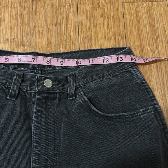 Vintage Black Wrangler Jorts Size 32 - Picture 4 of 7